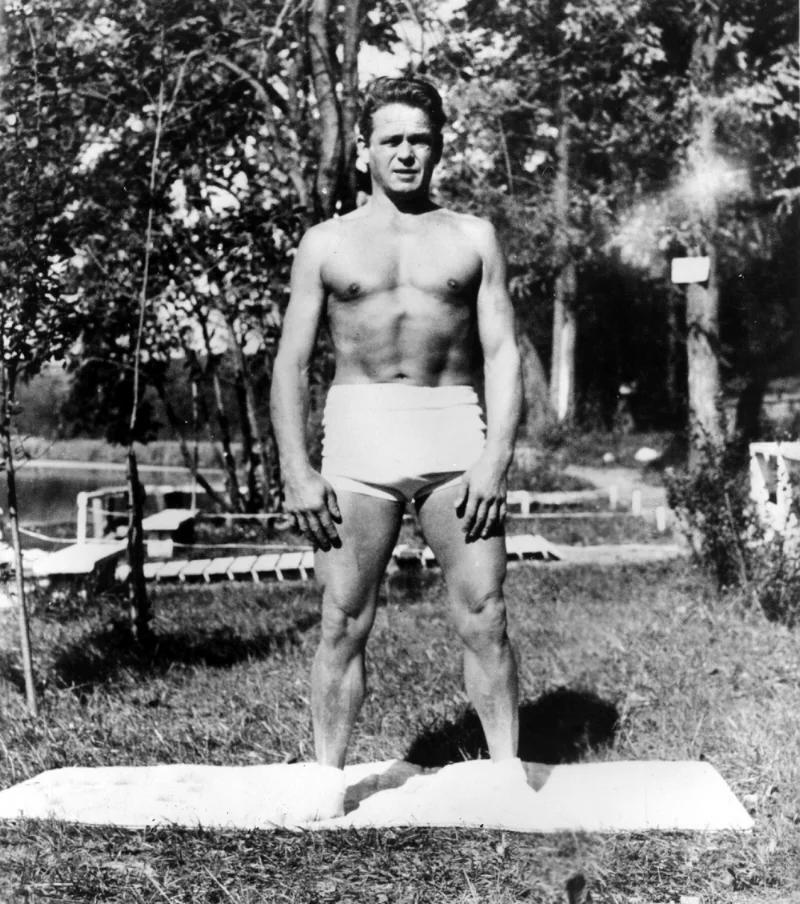 Originalbild Joseph Pilates